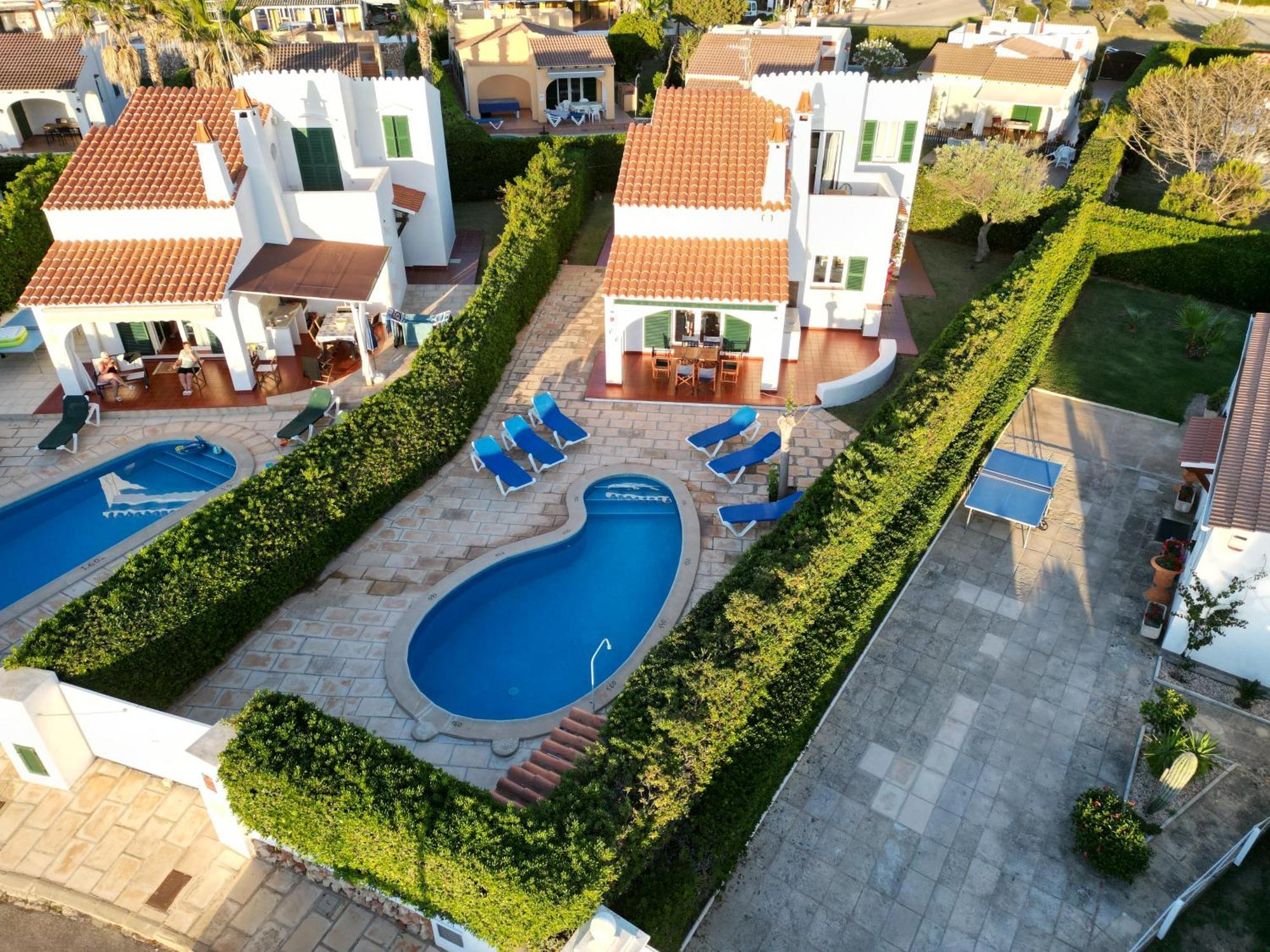 Menorcan Villa, Seaviews, Private Pool & Lush Yard Вилла